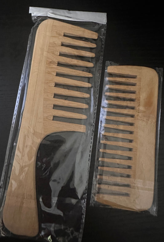 Bamboo comb set